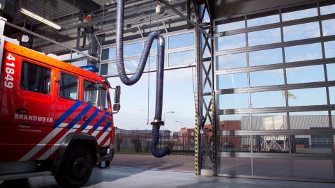 Brandweer Hoevelaken vertrouwt op de Compact vouwdeur