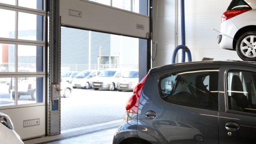 Puertas industriales para empresas automovilísticas